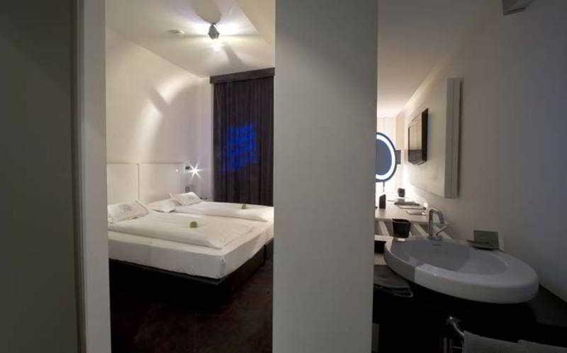 Standard, Double or Twin Bed