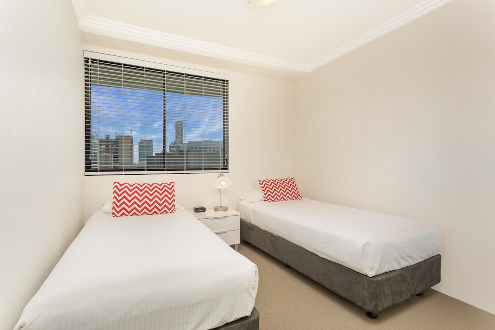 2 Bedrooms, Apartment, Queen and Twin Beds, 2 Bathrooms