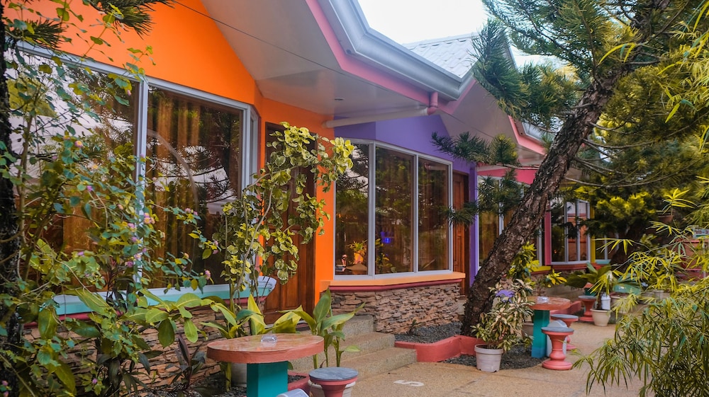 Deep Forest Garden Hotel 5/80
