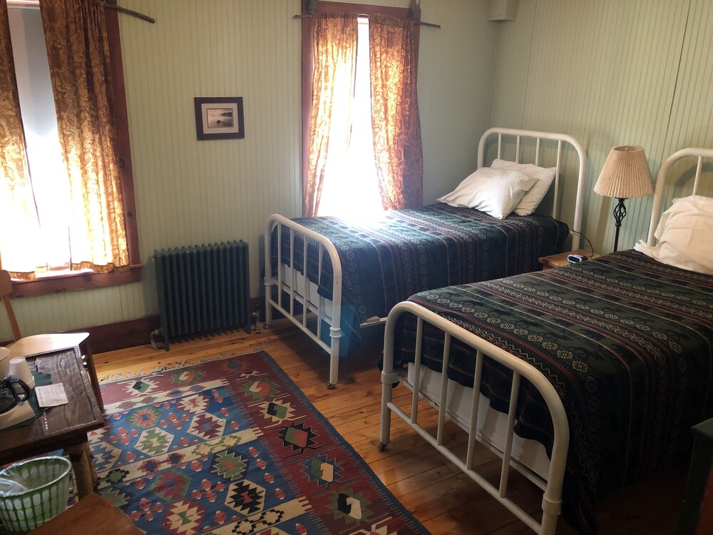 Retreat, 2 Queen Beds