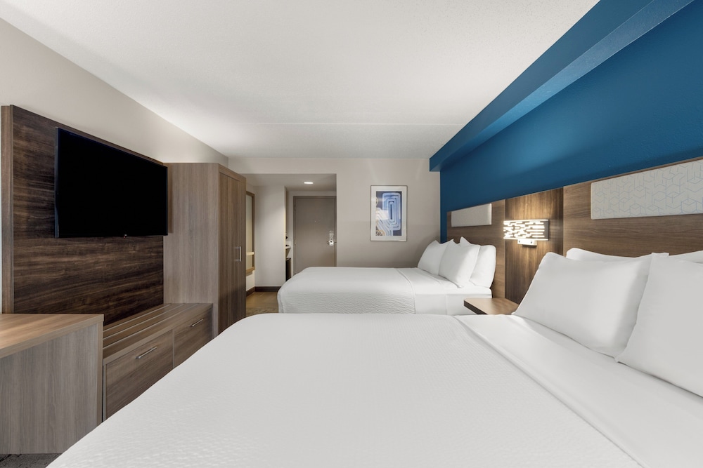 Standard, 2 Queen Beds
