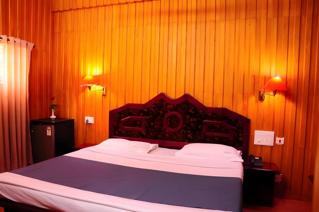 PAULSON PARK HOTEL 33/50