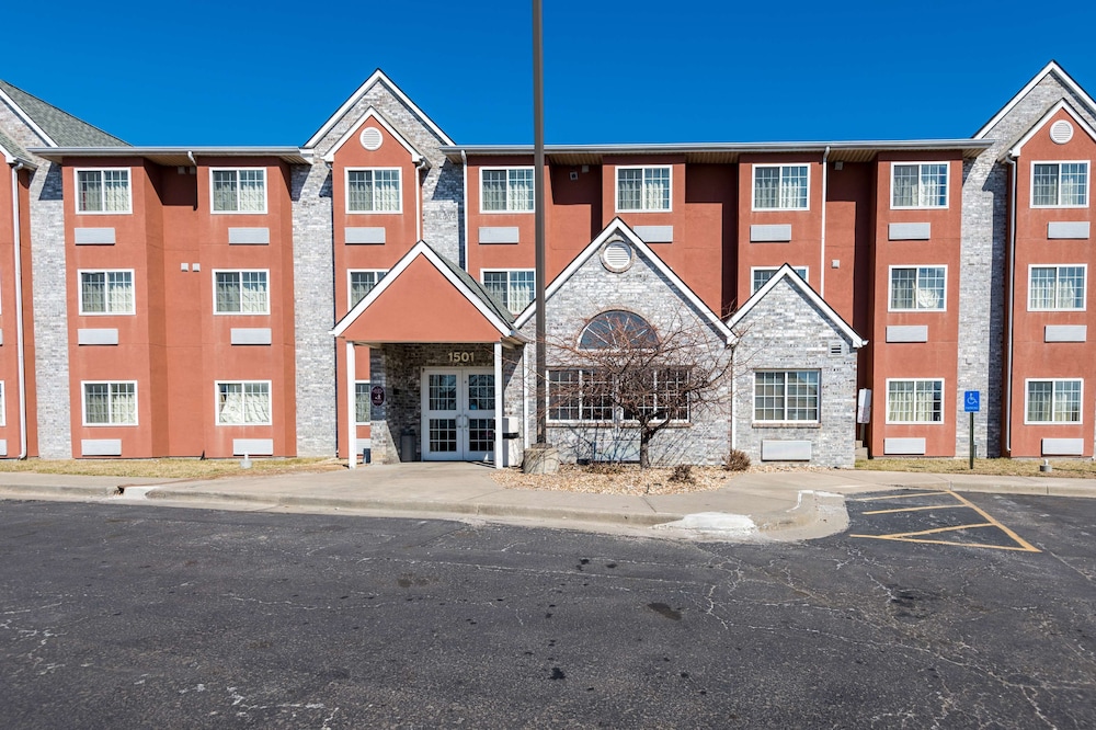Motel6 Olathe, KS 44/49