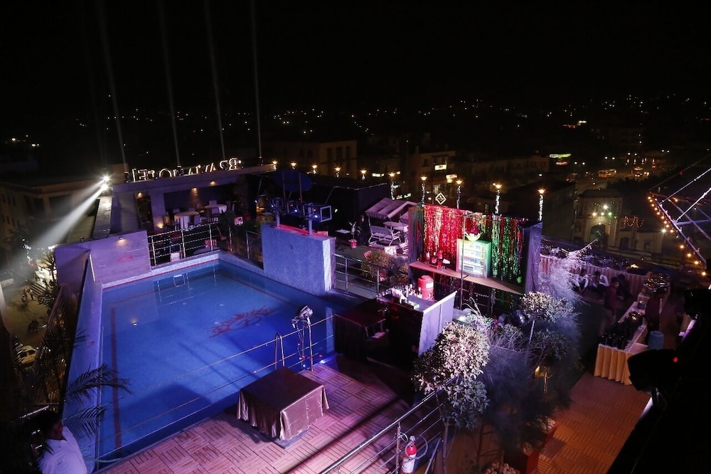 Bravia Hotel 20/30