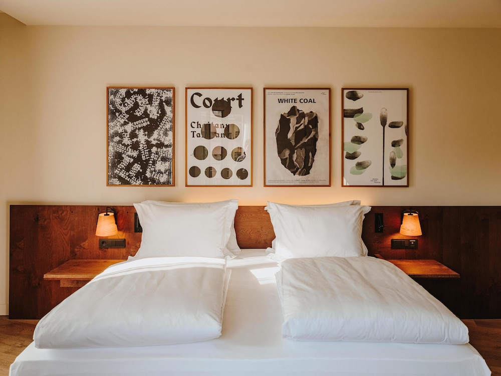 Extra Light, Single, King Bed, Balcony