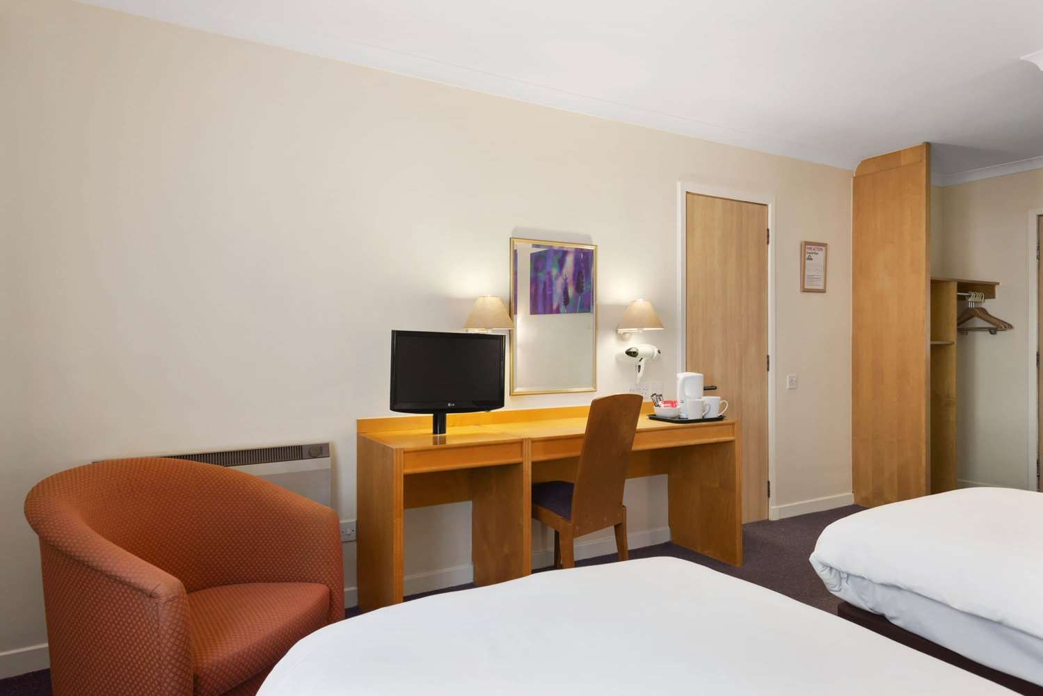 Days Inn by Wyndham Hamilton 5/9
