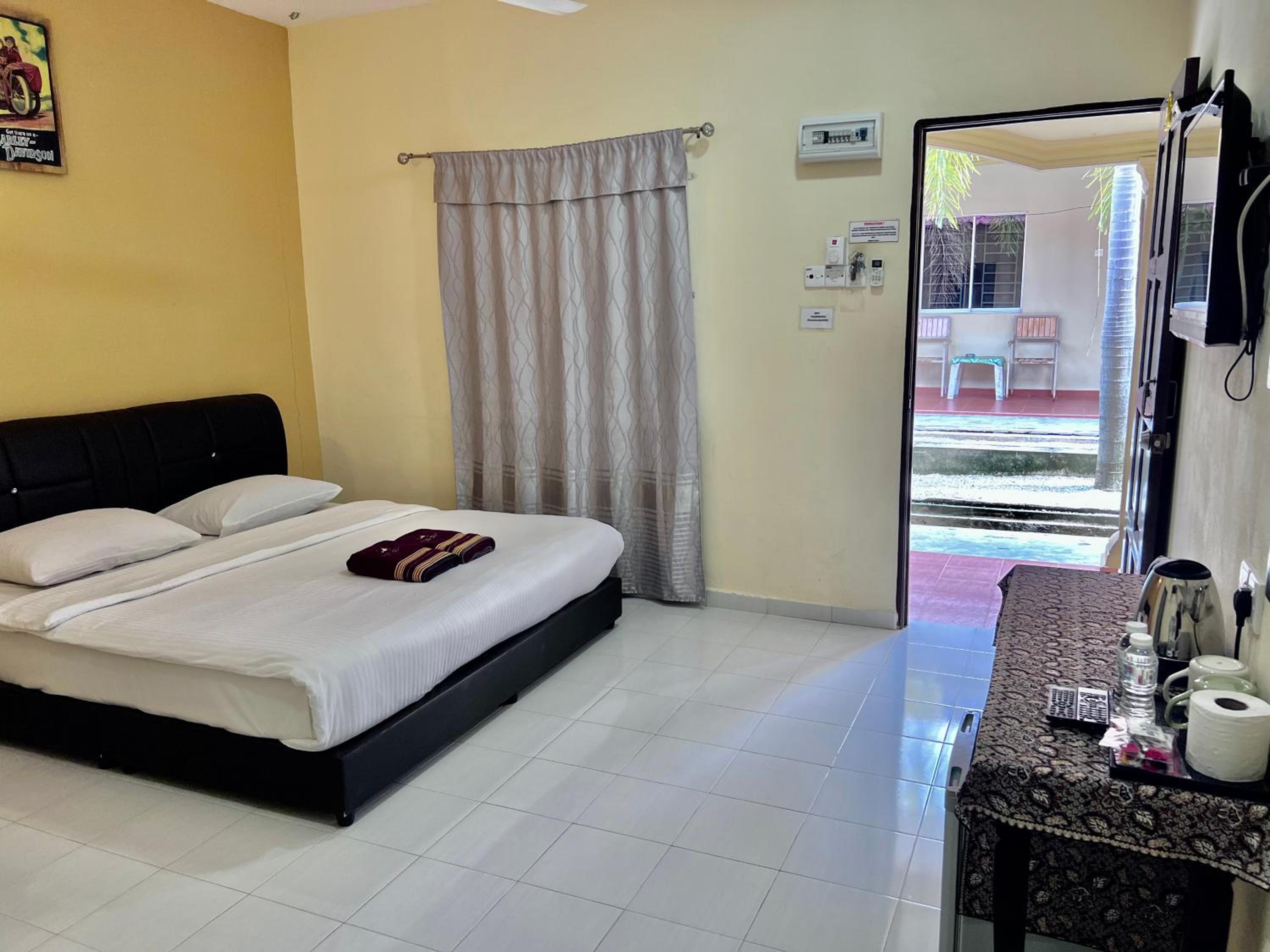 Room, Queen Bed