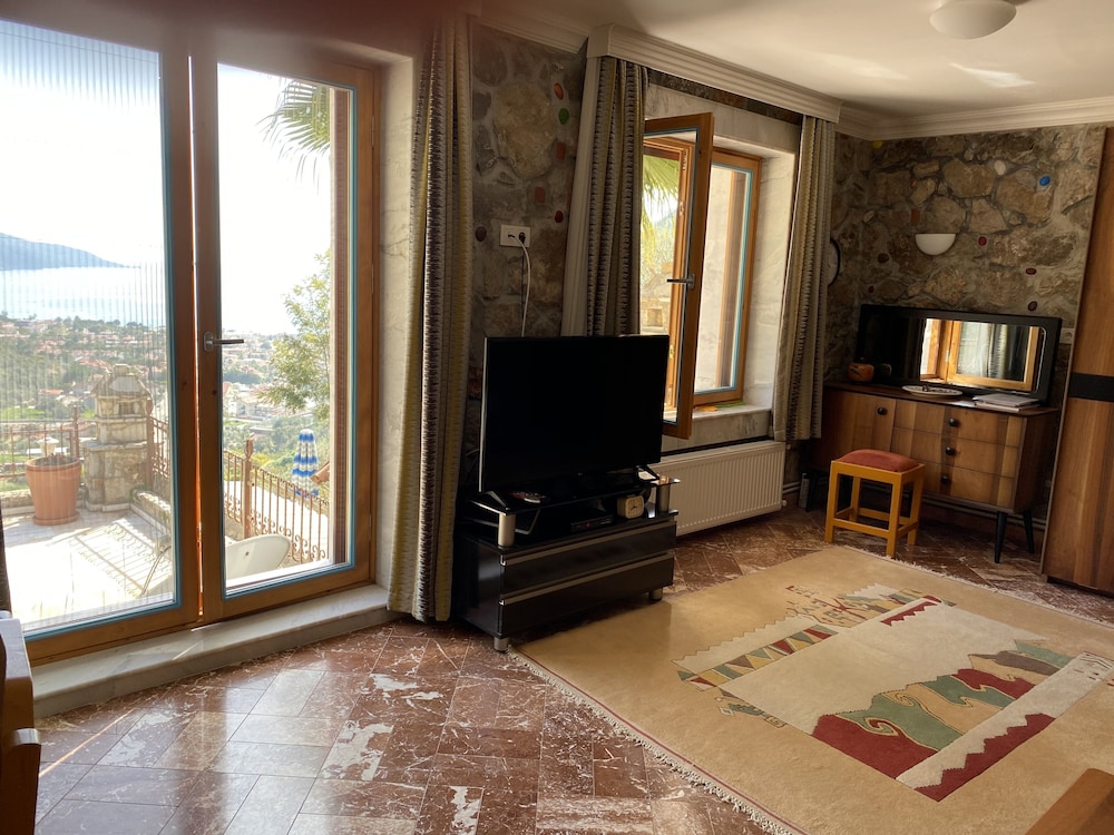 Villa Symbola 24/45