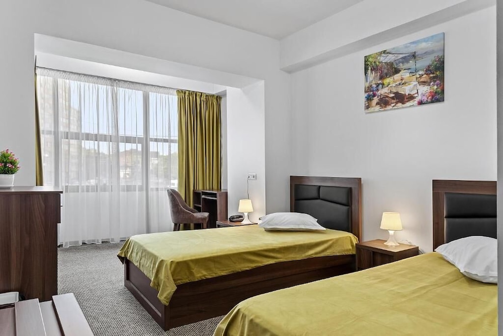 LINA HOTEL 24/49