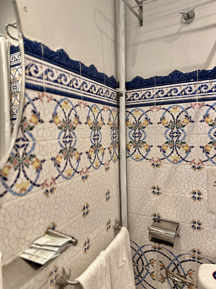 BARCELONA CENTER INN 29/50