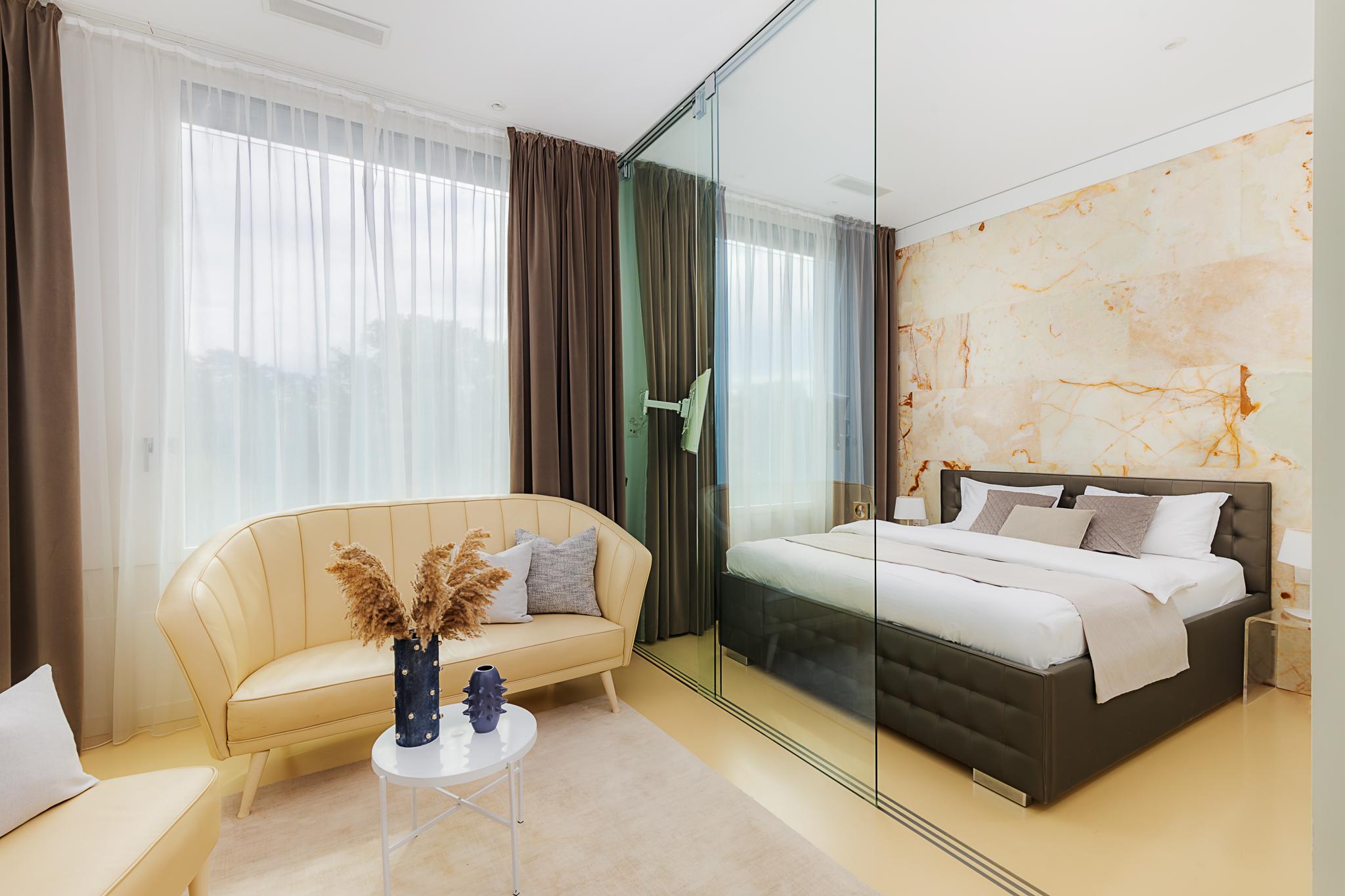 Grand, Apartment