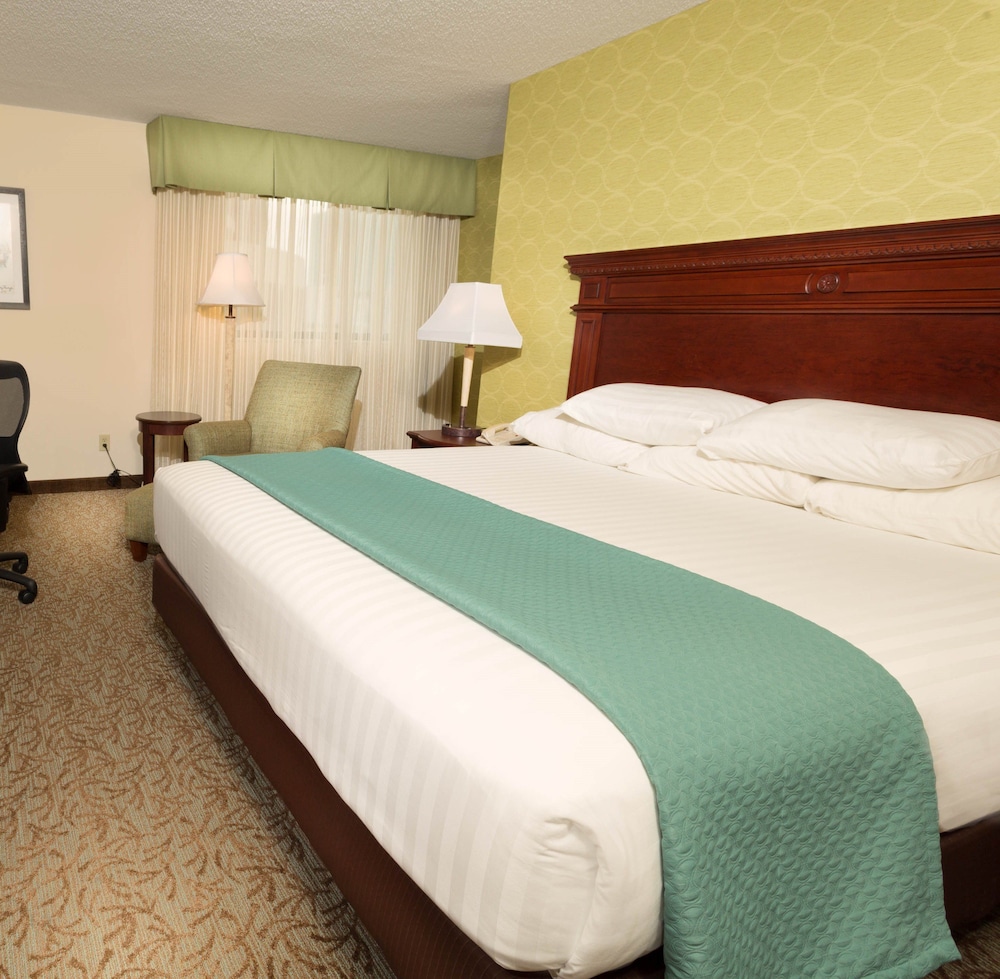 Pear Tree Inn St. Louis Convention Center 12/50