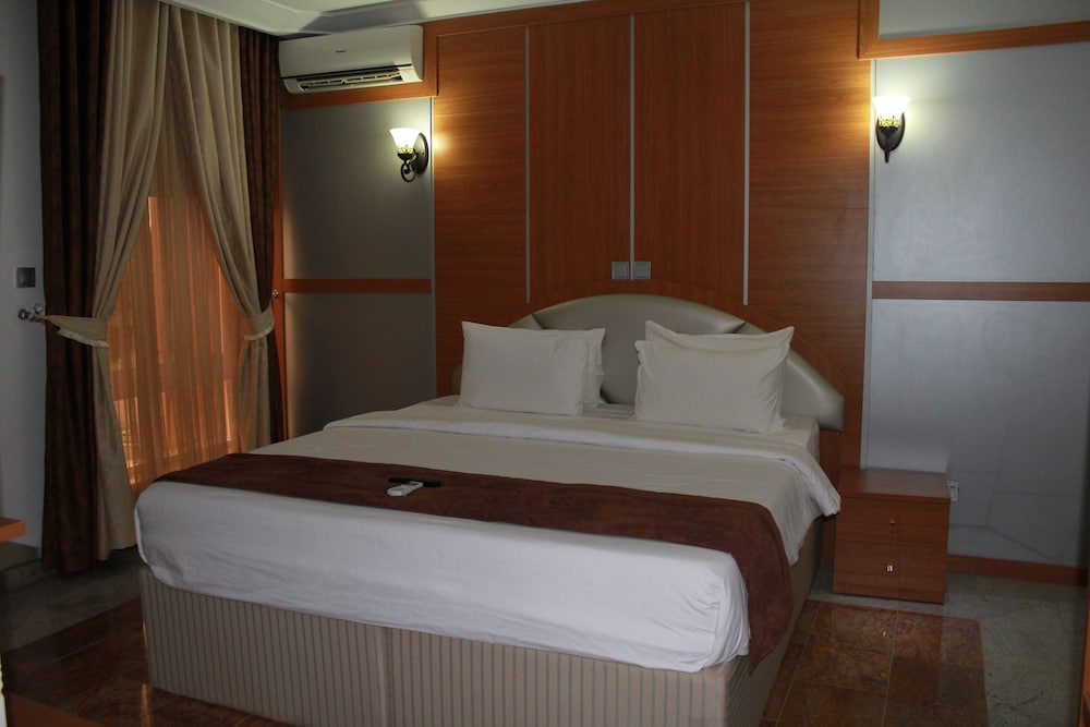 Grand Cubana Hotels 13/45