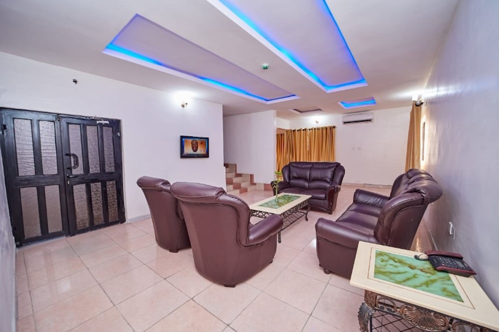 Eemjm Hotels And Suites Limited 31/42
