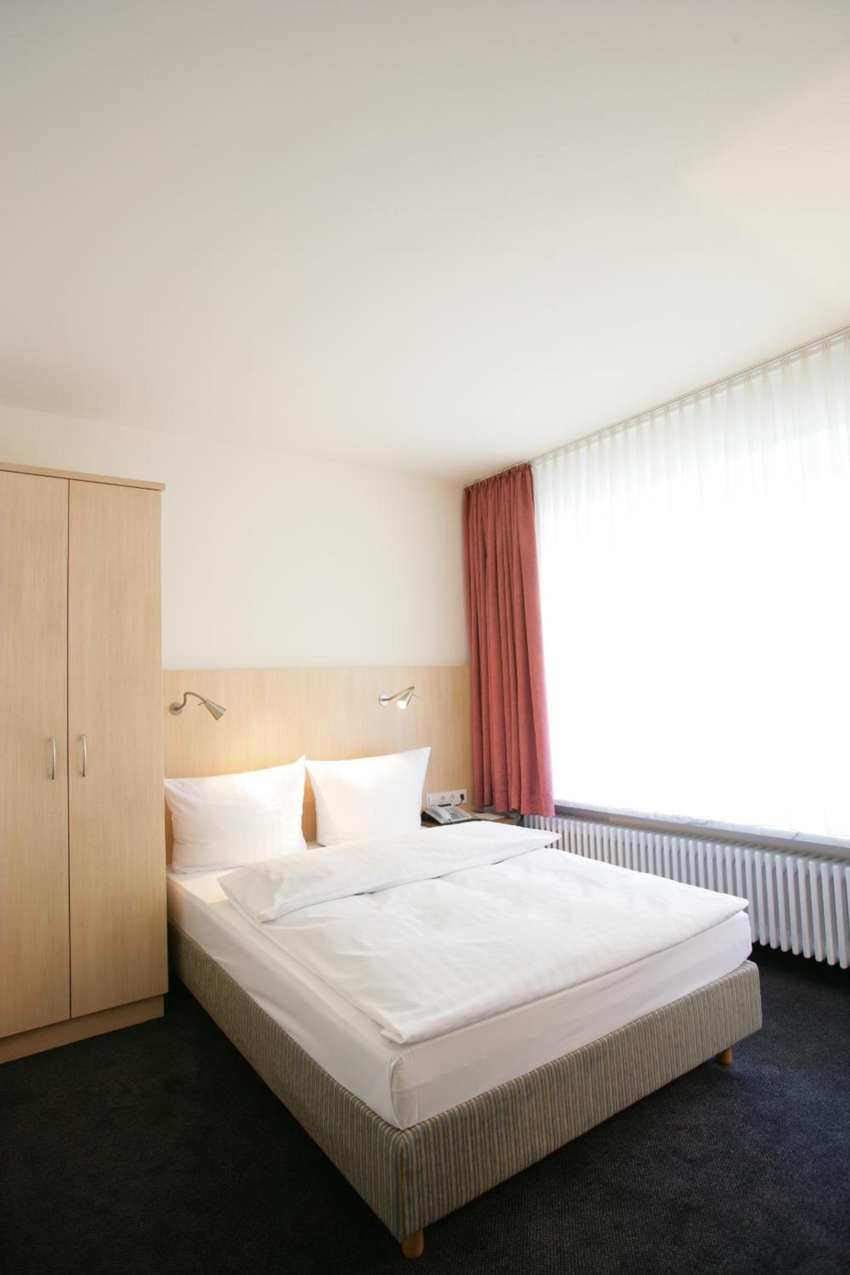 Top Hotel Senator 7/50