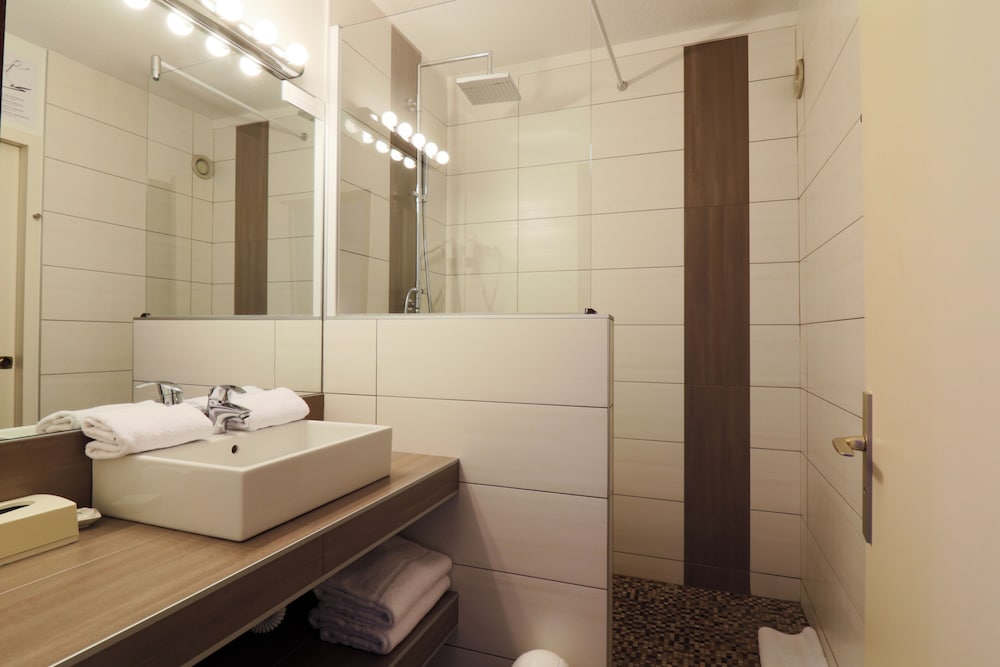 Inter Hotel Le Floreal 66/66