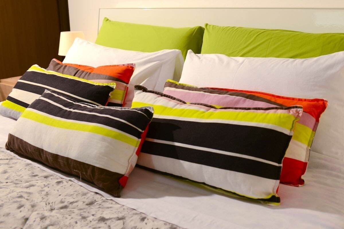 City, Studio, Queen Bed