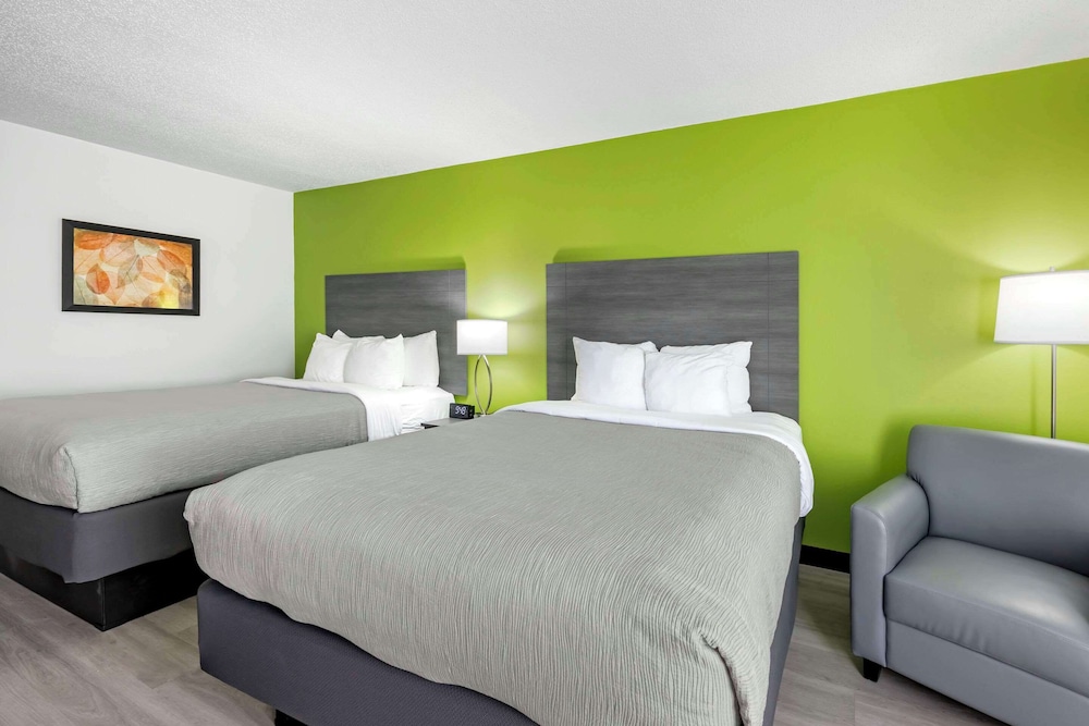 Quality Inn Clarksville 18/47