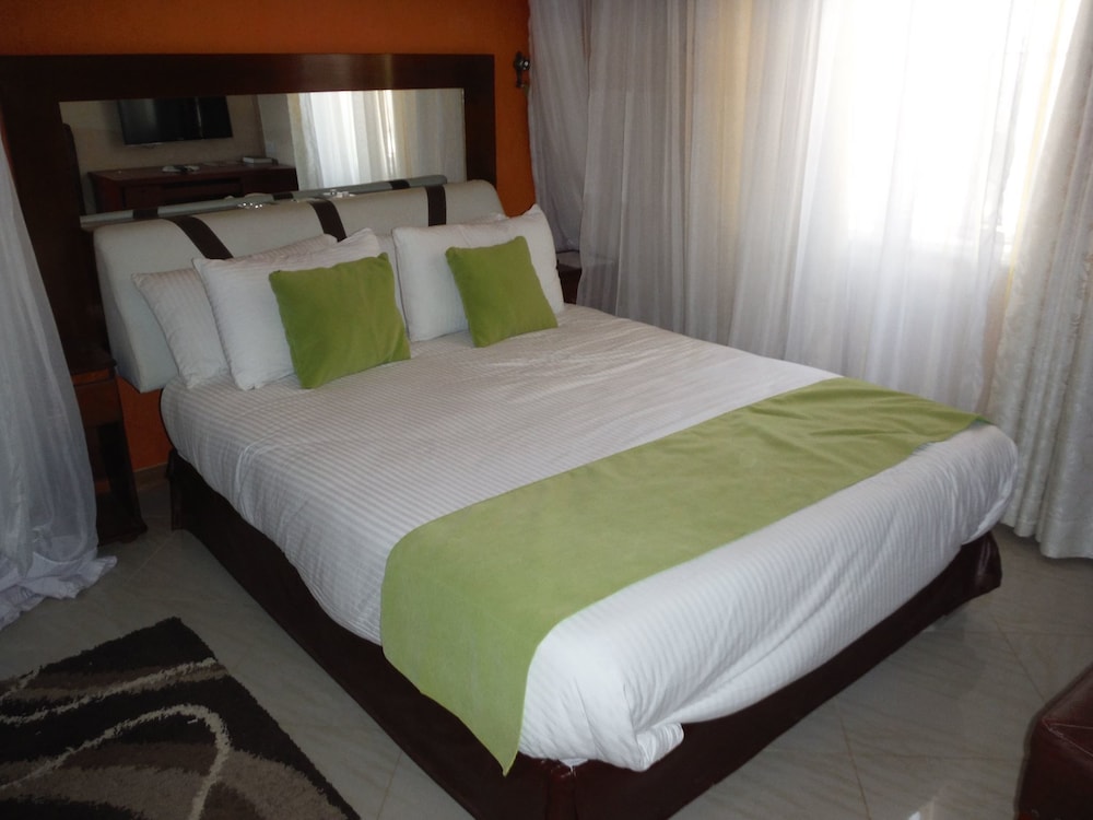 Milimani Holiday Resort 6/29