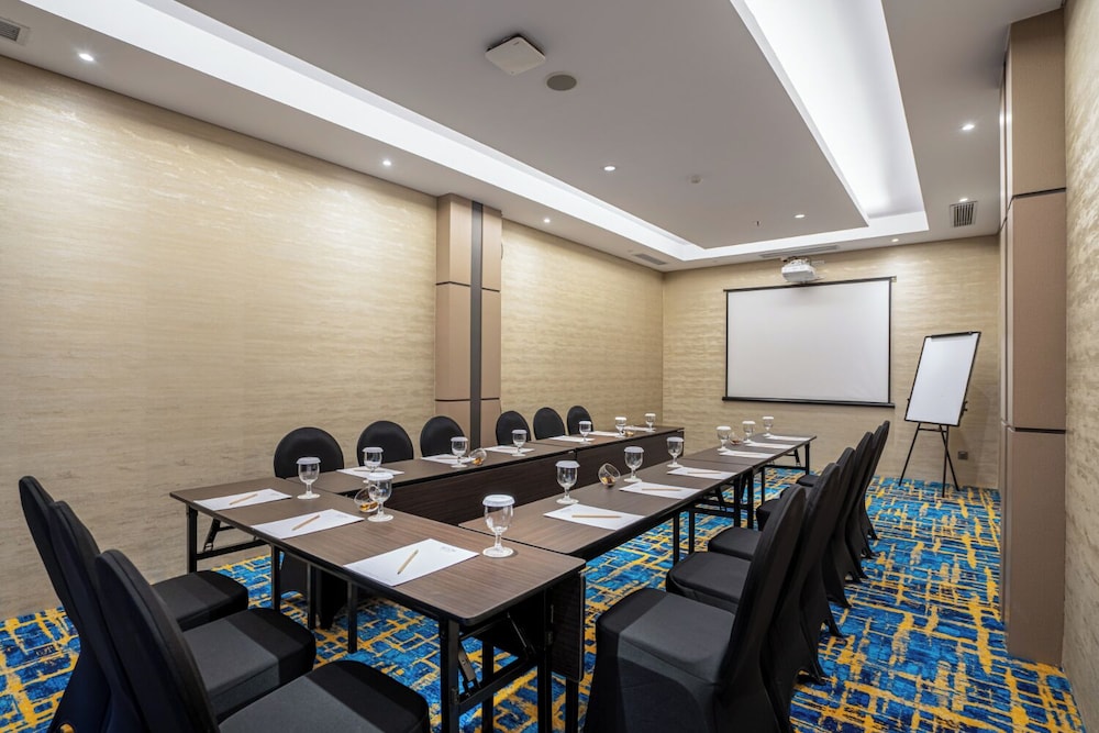Aston Emidary Bangka Hotel and Conference Center 49/57
