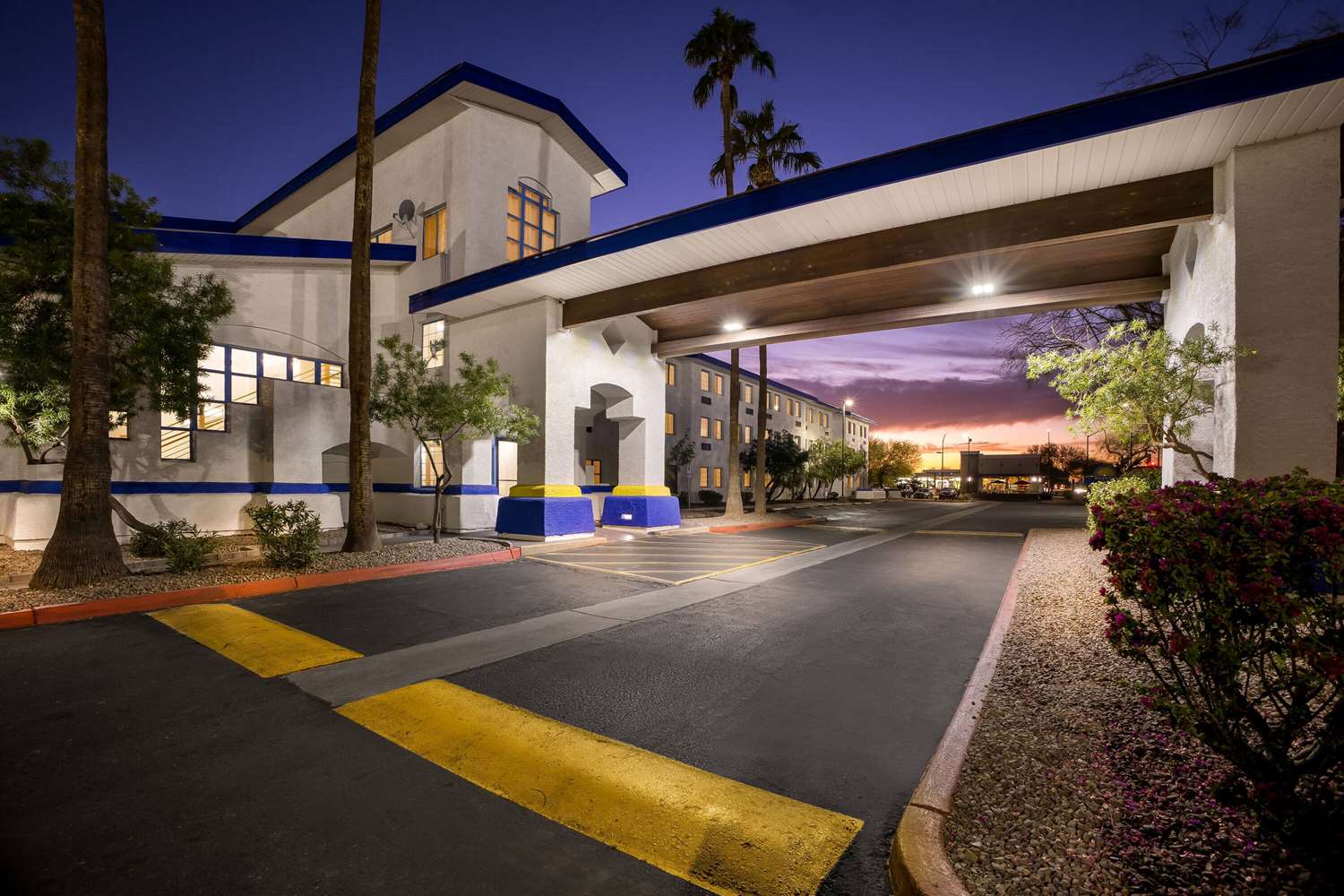 Days Inn & Suites by Wyndham Mesa Near Phoenix 36/36