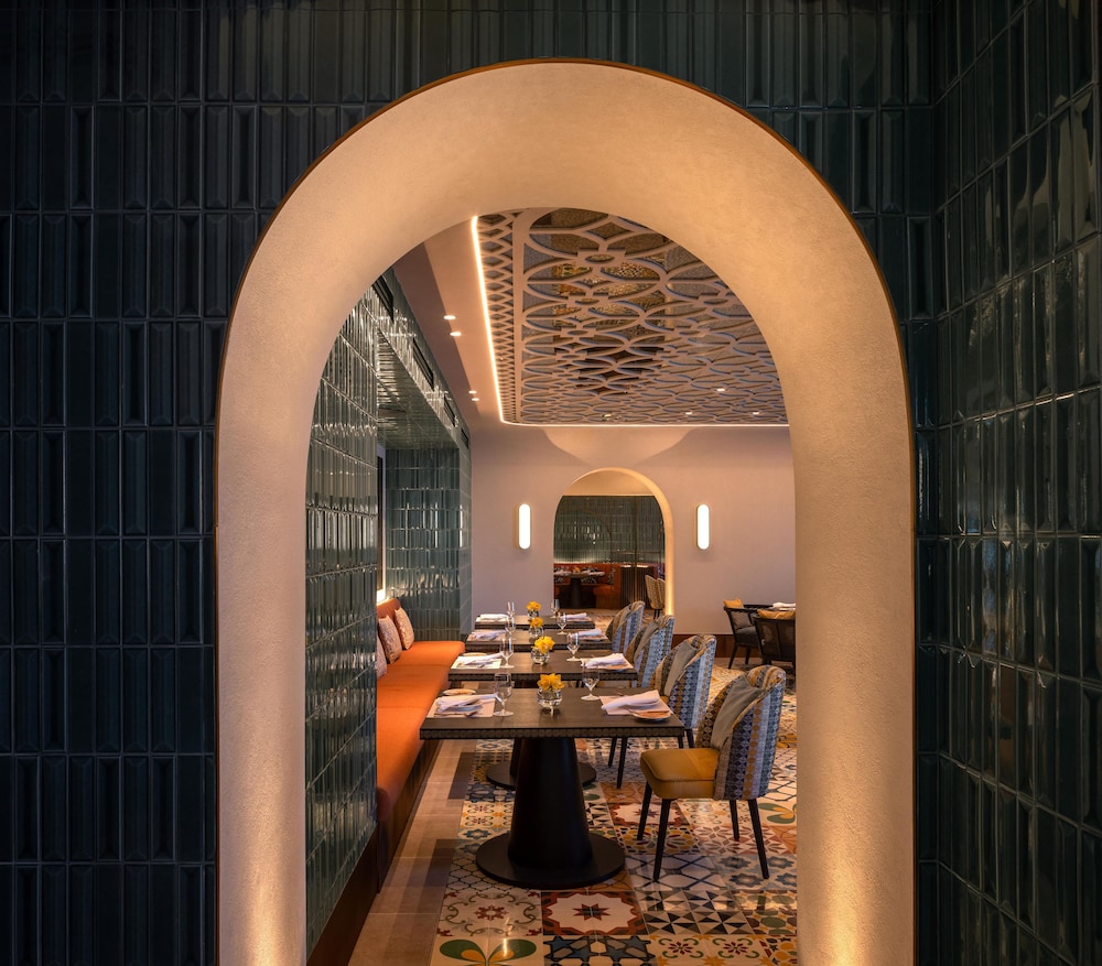 Avani+ Palm View Dubai Hotel & Suites 22/50
