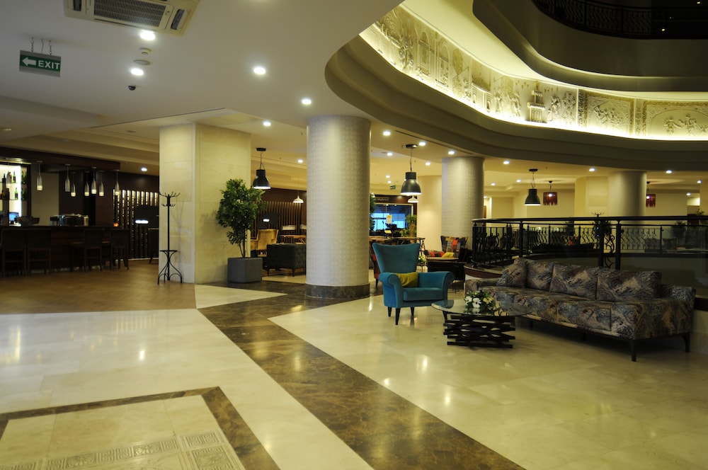 Goldcity Hotel 10/68
