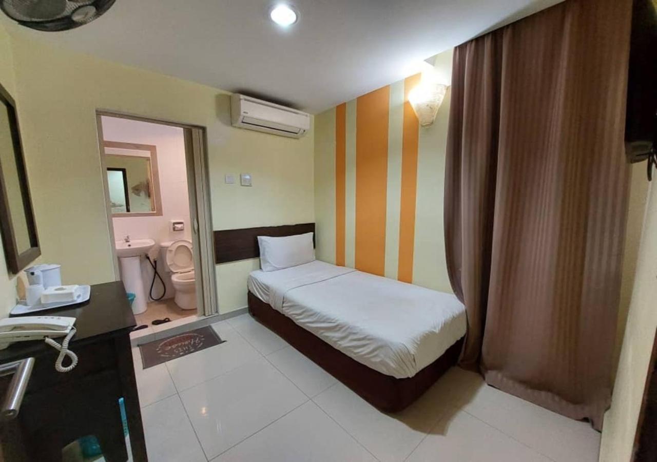 Room, Single