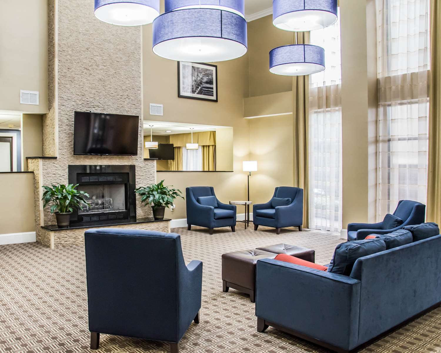 Comfort Suites University - Research Park 24/38