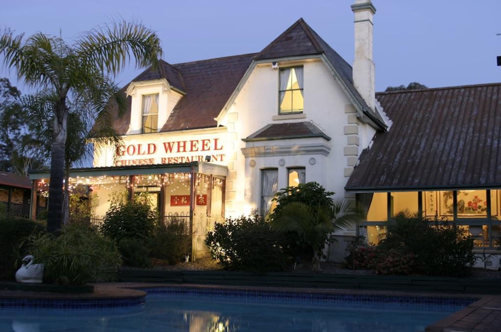 Maclin Lodge photo1