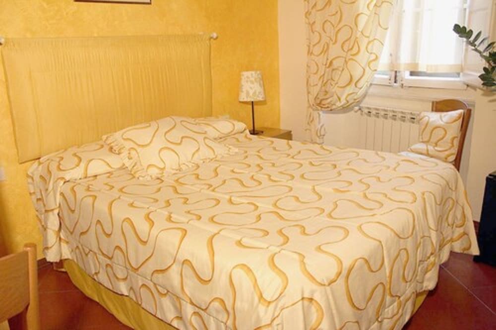 Tourist House 24/73