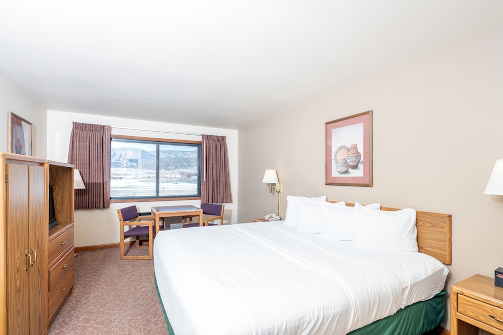 Ridgway-Ouray Lodge and Suites 5/51