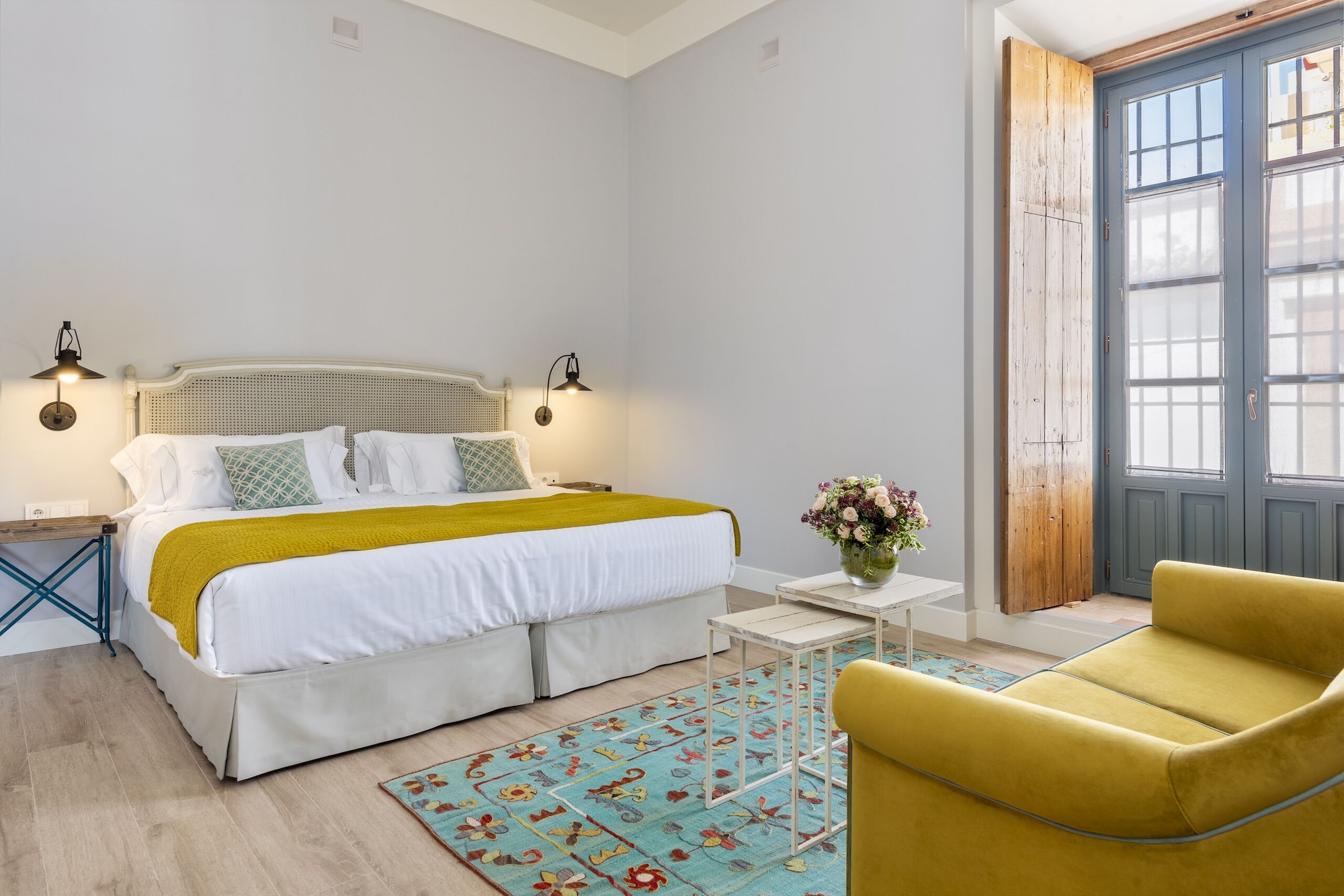 DELUXE, APARTMENT
