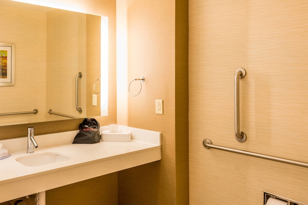 Fairfield Inn Suites Mobile Saraland 10/50