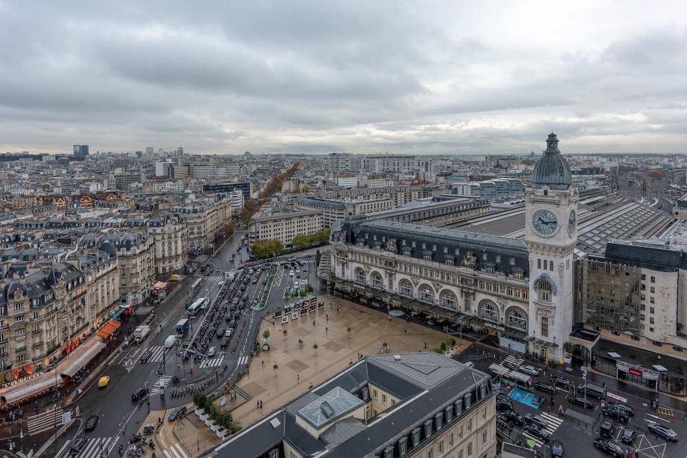 Courtyard Paris Gare de Lyon 23/42