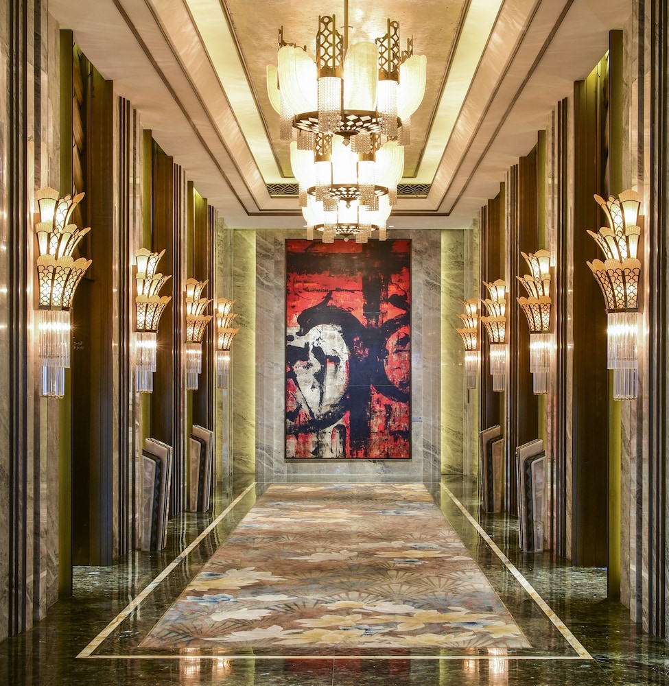 The St. Regis Shanghai on the Bund 10/50
