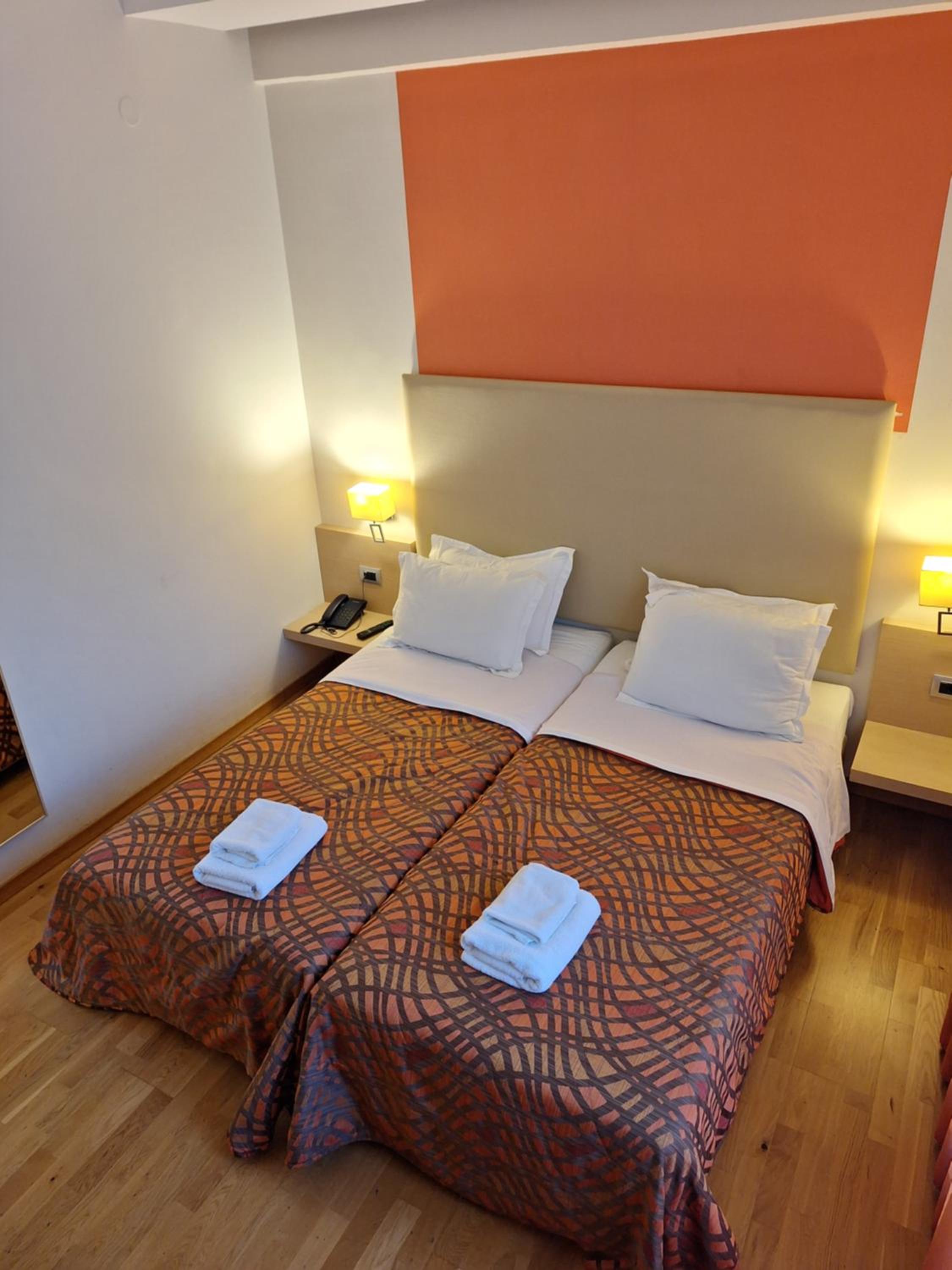 Hotel Victoria 17/64