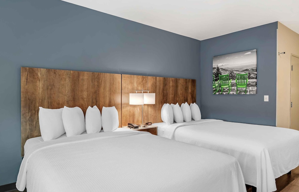 Extended Stay America Premier Suites- Jacksonville - Airport 7/40