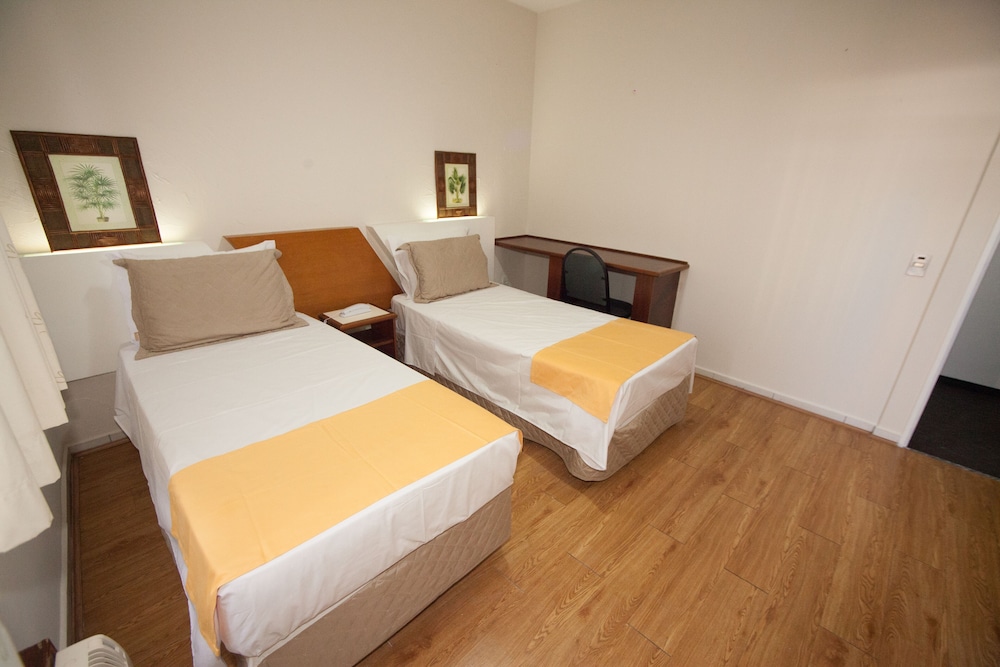 Laparos Hotel 9/24