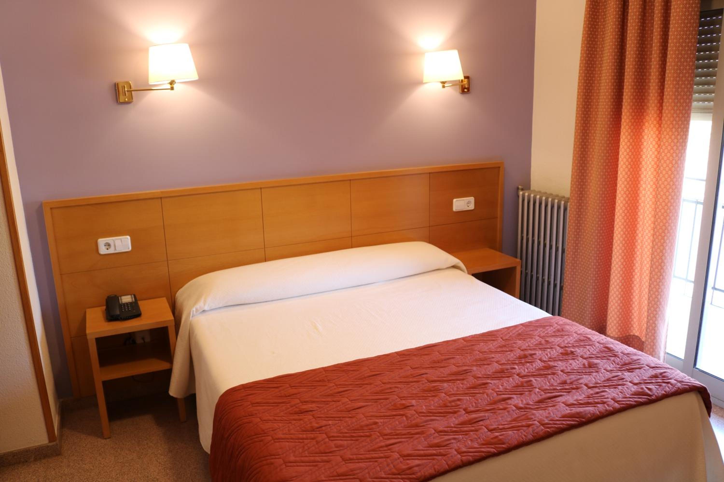 Room, Single