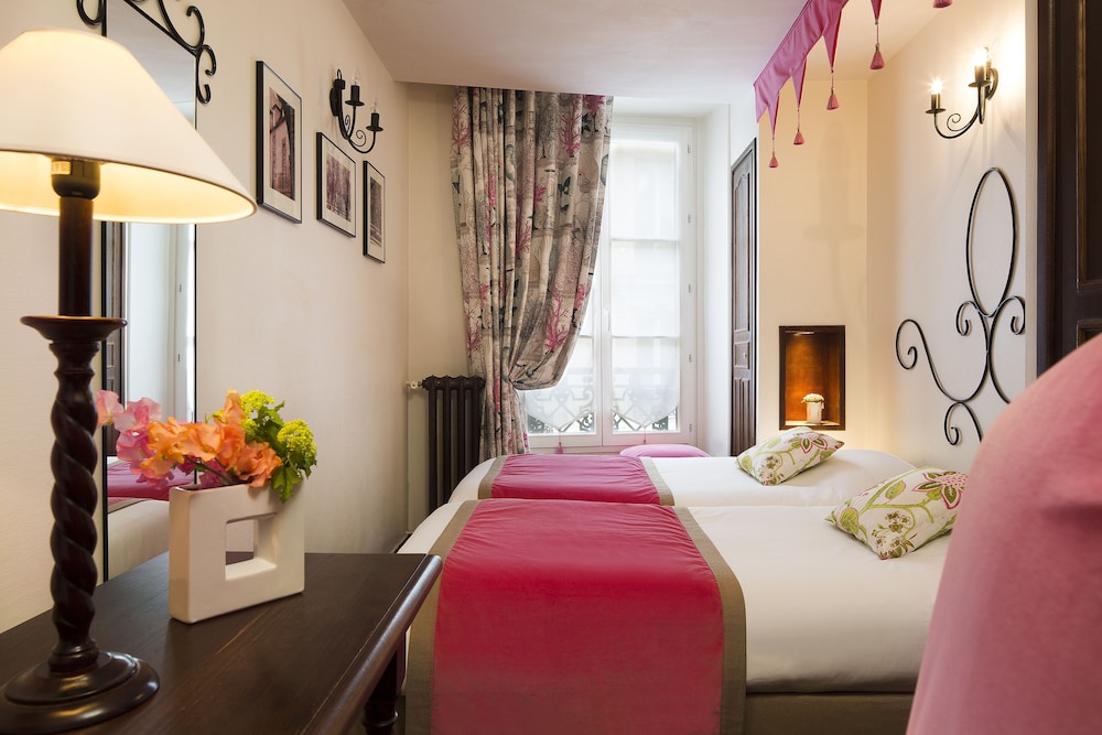 HOTEL CASTEX 10/54