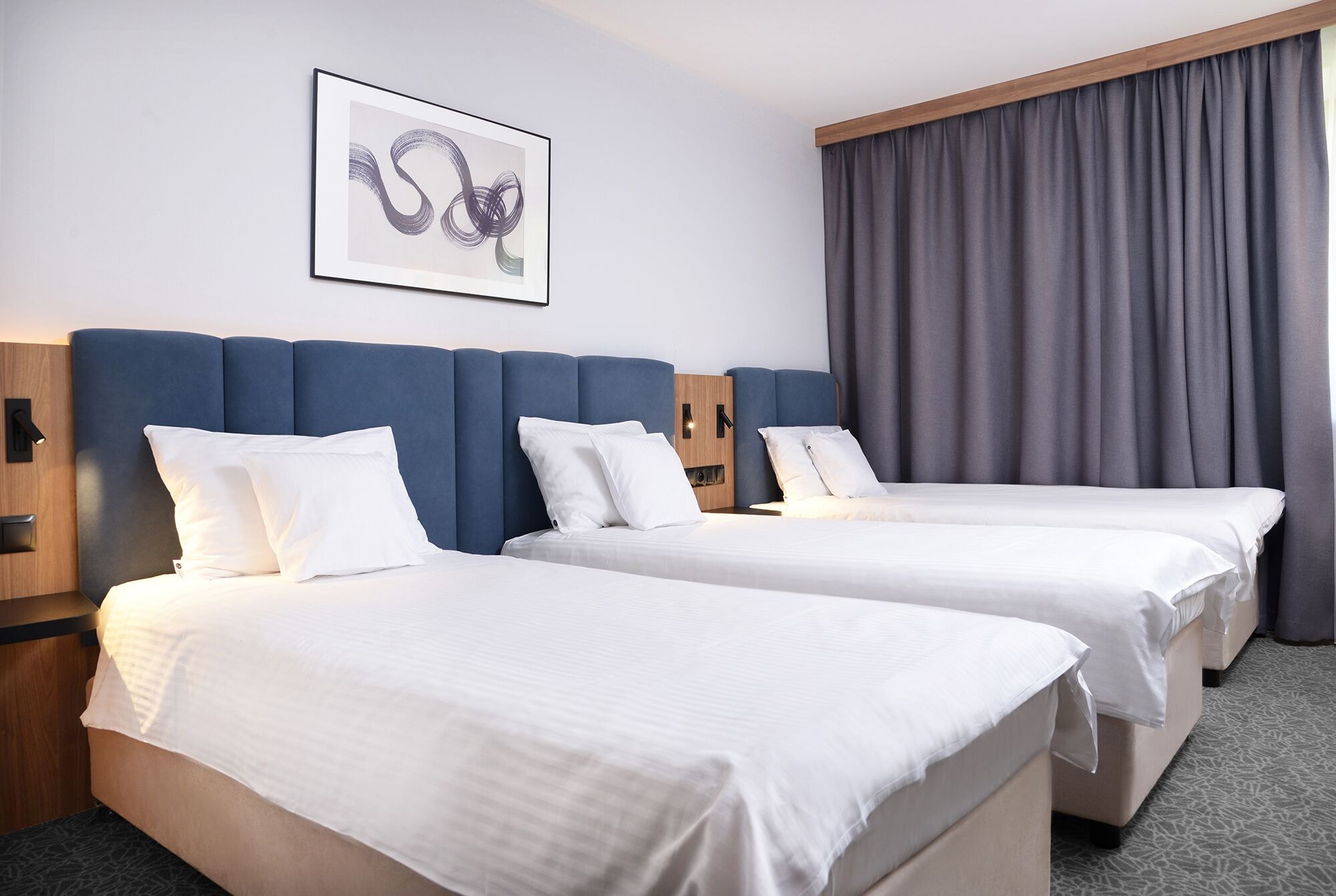 ROOM, TRIPLE