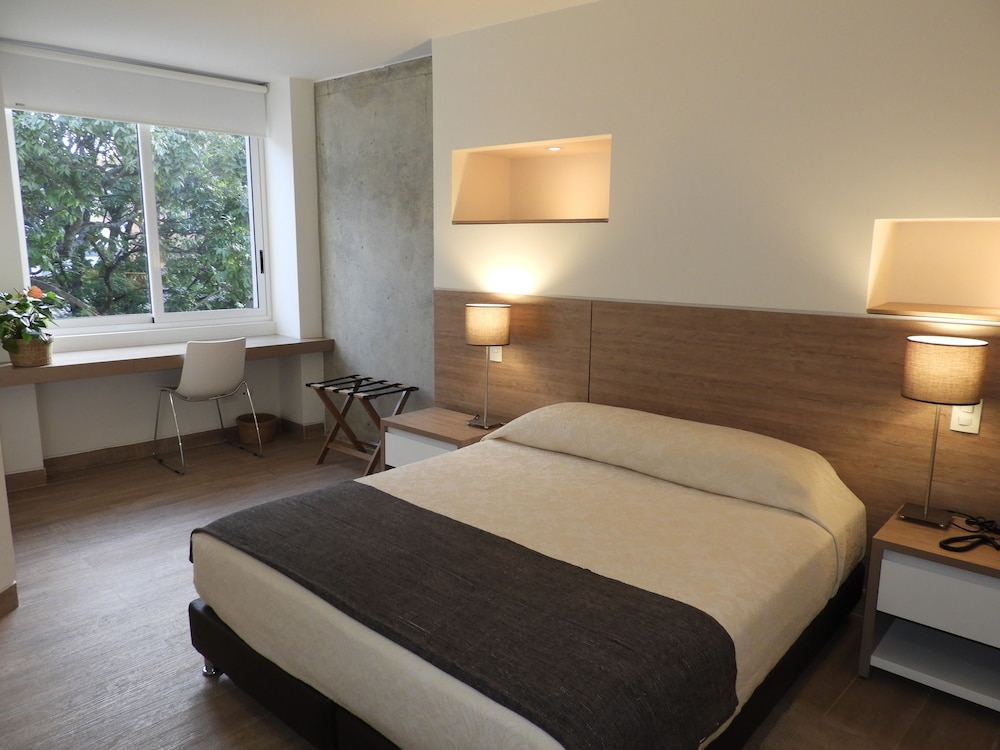 Park V Hotel Suites 12/45