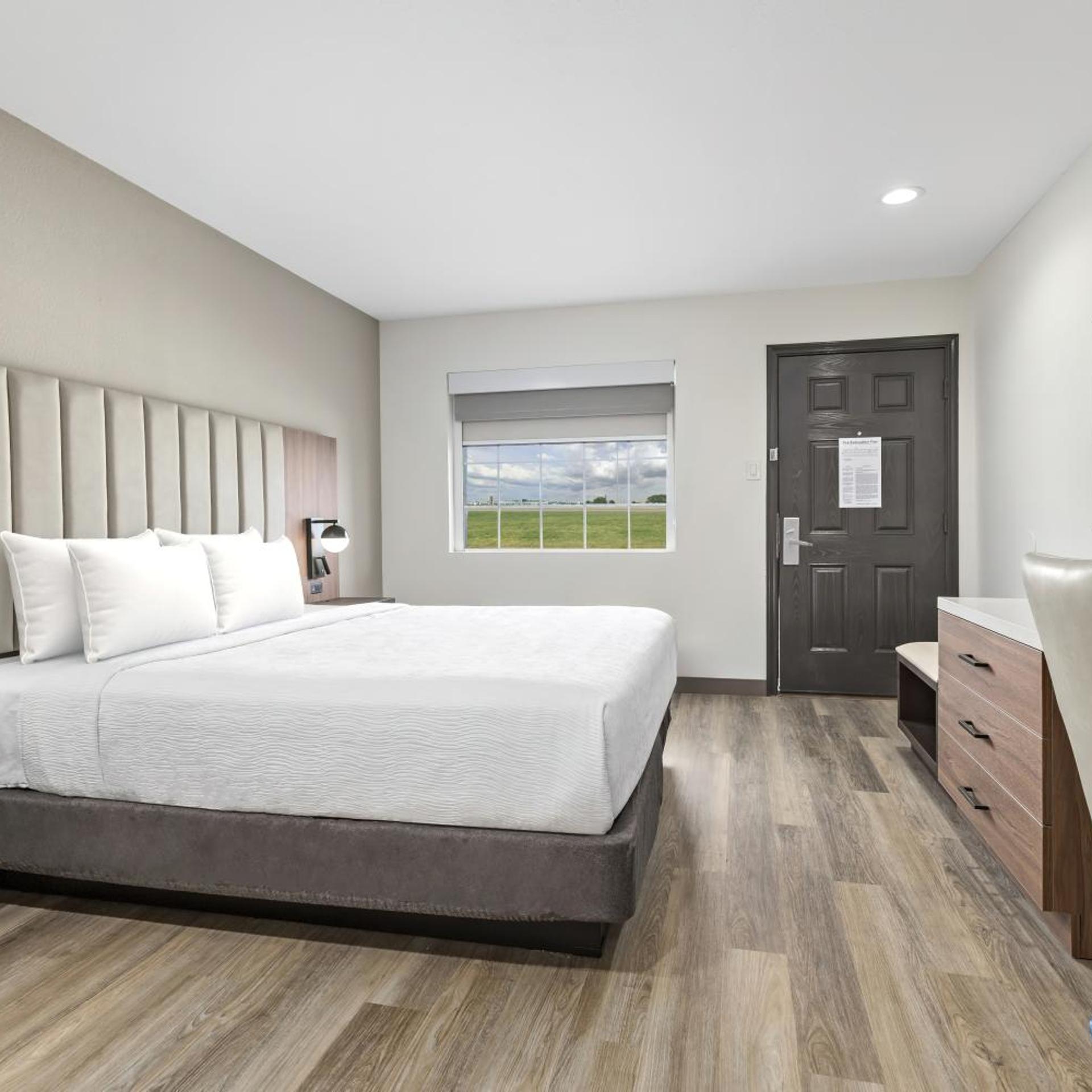 Premium, King Bed, Accessible