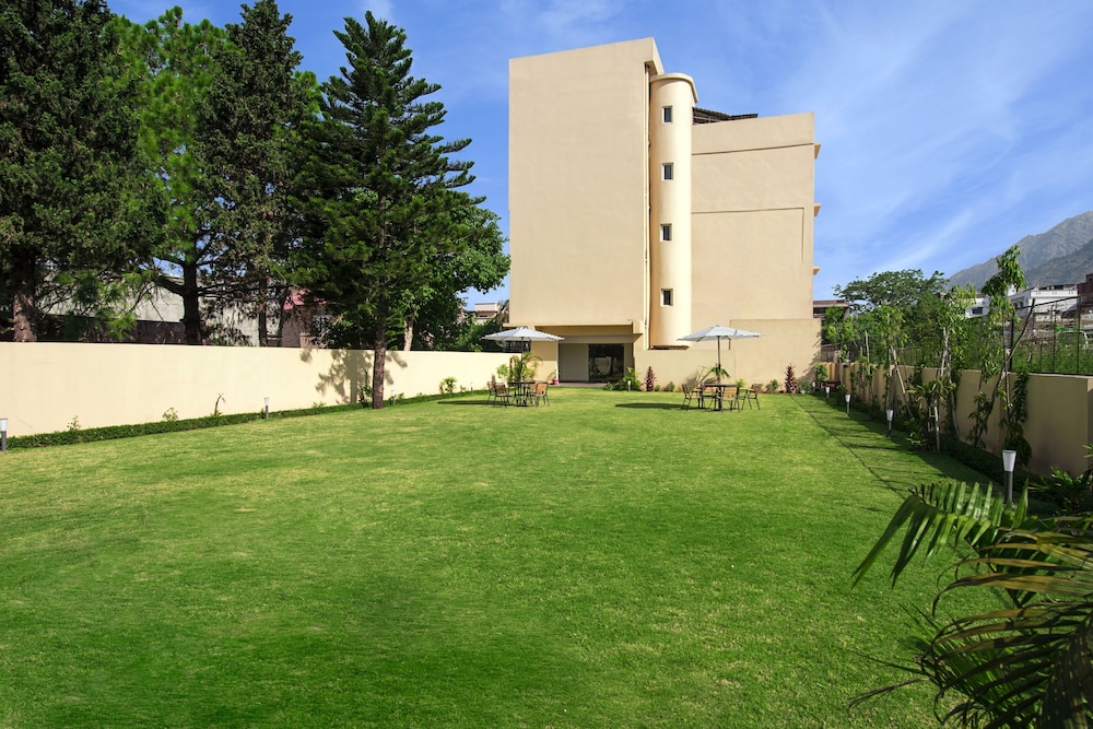 Clarks Inn Suites Katra 45/50