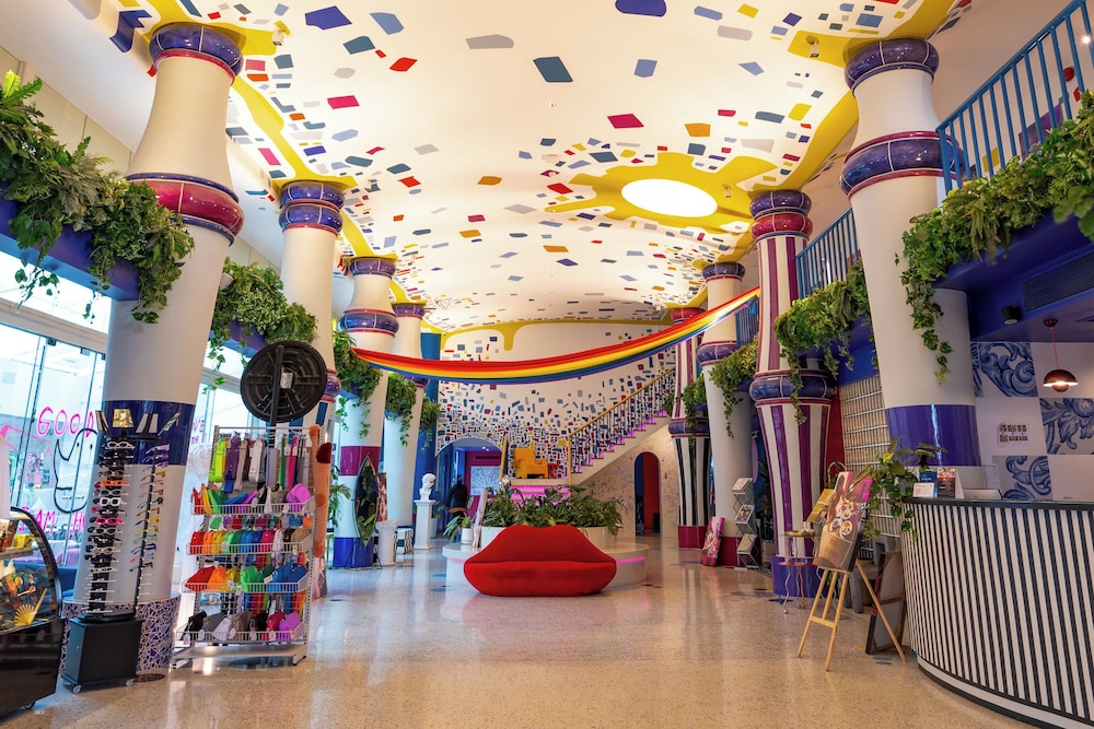 The Fig Lobby 132/136