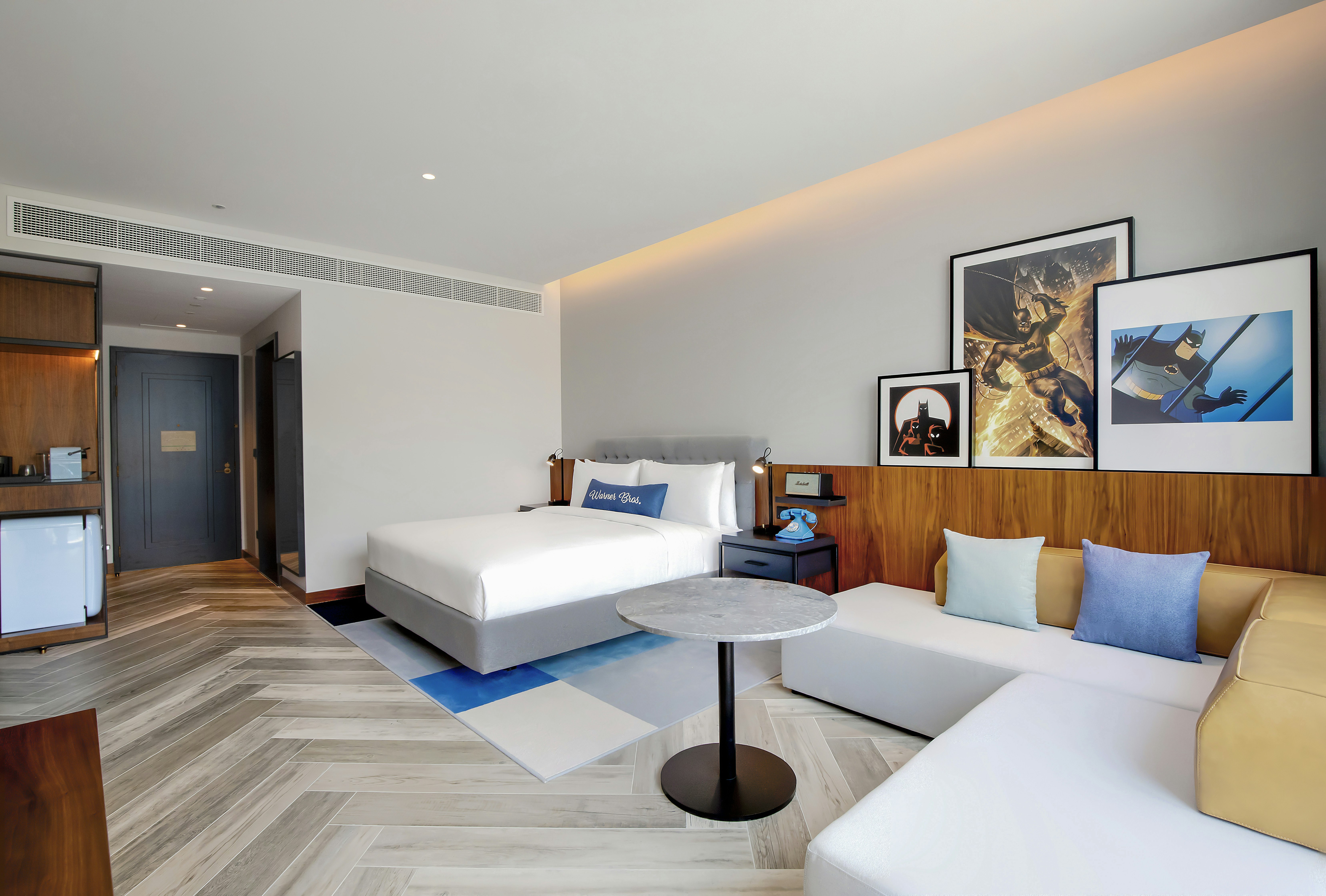 King Directors Room with Yas Theme Park Access، The WB Abu Dhabi, Curio Collection by Hilton 7/10