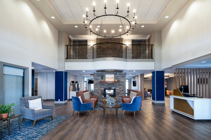 HOLIDAY INN EXPRESS HOTEL AND SUITES BOZEMAN WEST 52/75