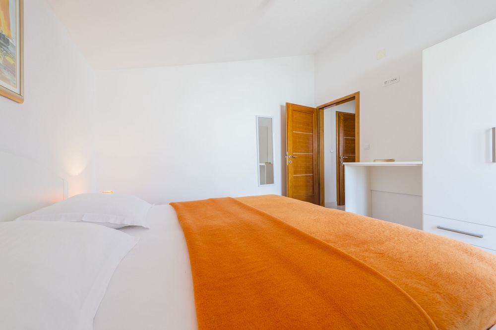 Apartmani Nikolina 25/50
