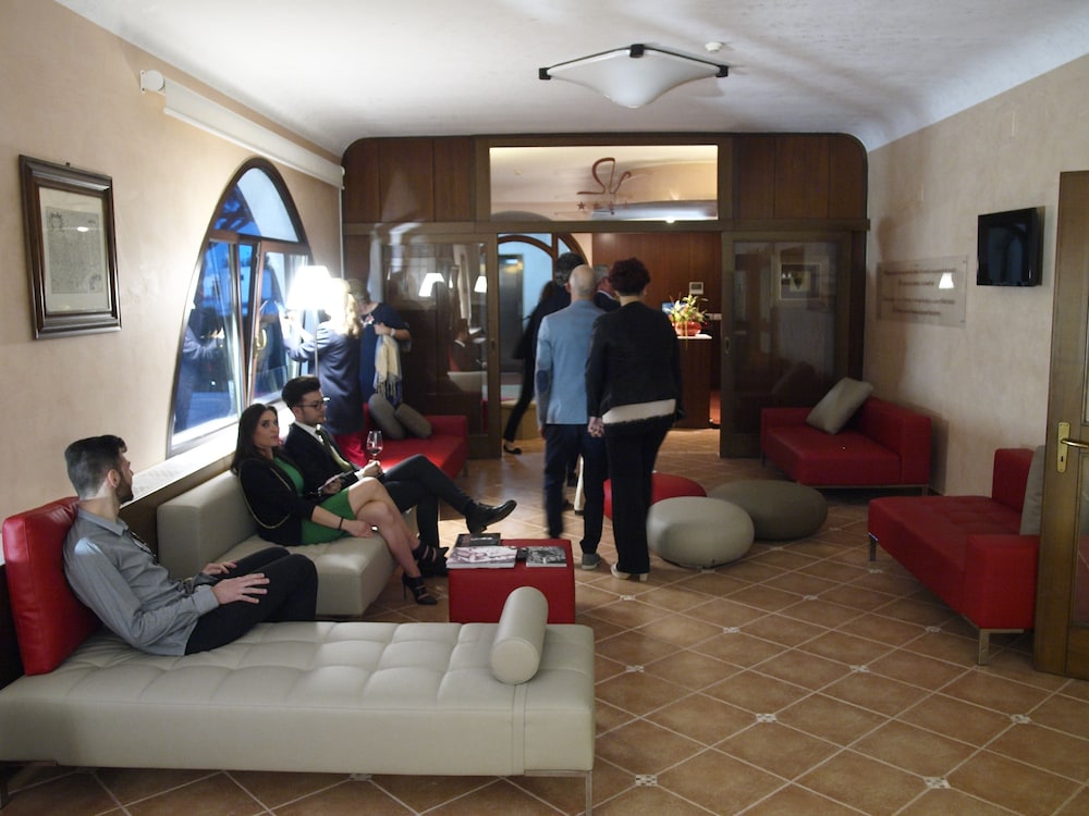 Villa Donna Lisa Wine Hotel 57/78